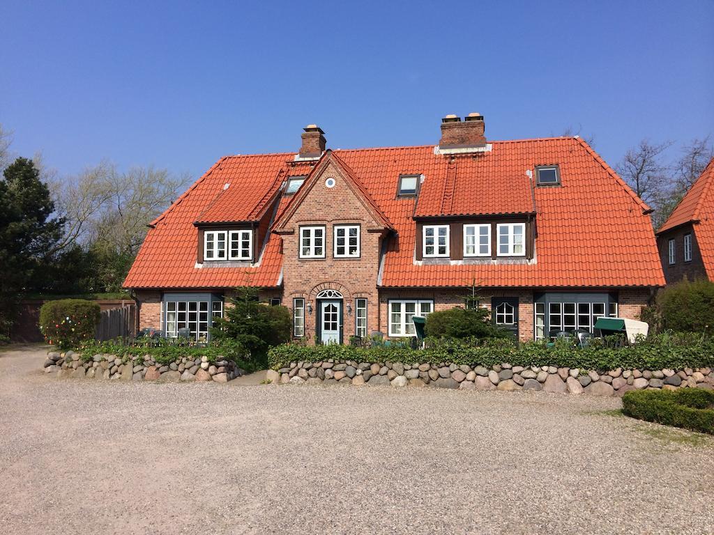 Ferienhaeuser Im Sylter Gartenweg エクステリア 写真